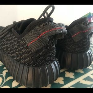 Yeezy Boost 350 - RARE Pirate Black - Authentic